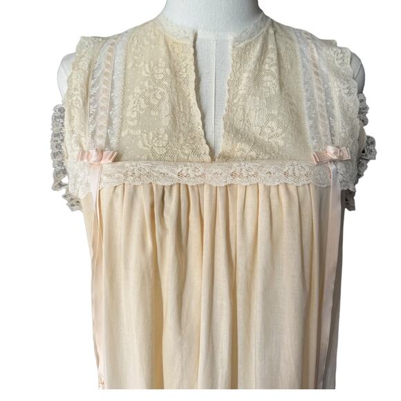Vintage 50's Christian Dior cream & pink lace long nightgown size small - Picture 2 of 16